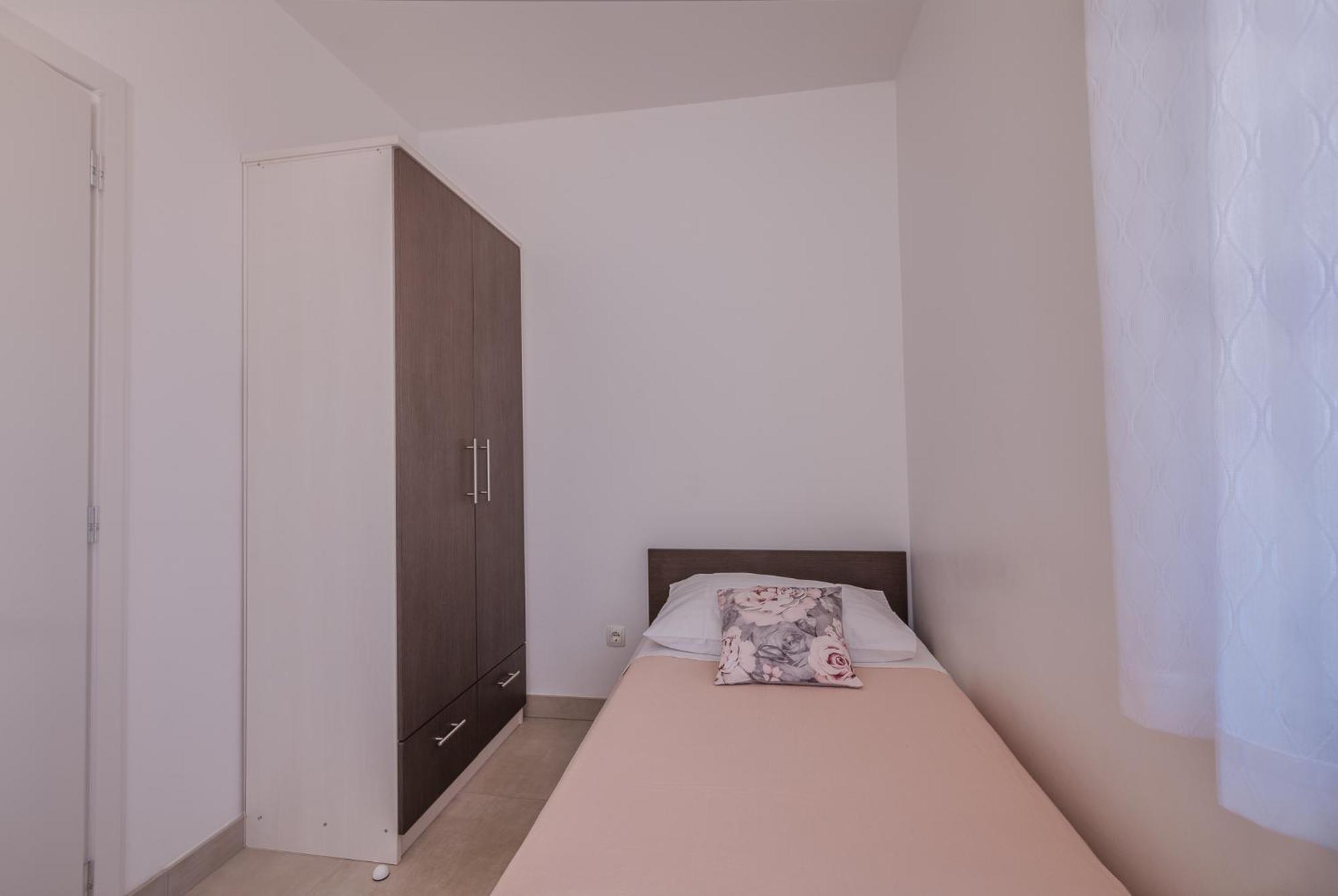 מאלינסקה Apartments Prendivoj מראה חיצוני תמונה